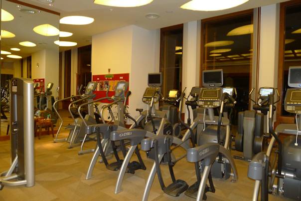 exercise room Centara Hotel