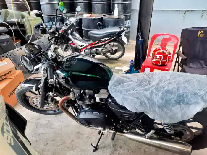 Gorgeous green 2024 Triumph Speedtwin