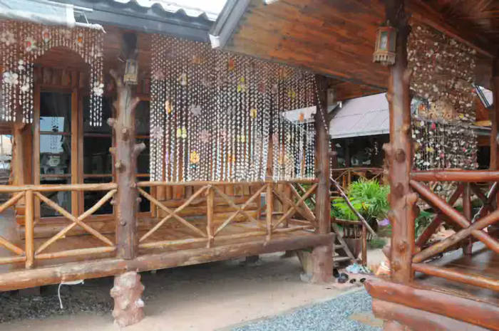 Picture of one of the picturesque cabins 