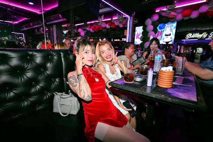 Best two Pattaya Bars show off pioture of Jenni and Mali