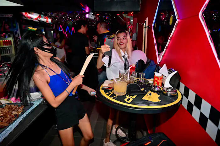 Ying Yang and Mali at Pit Stop food table