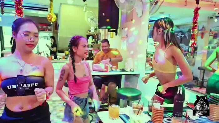 Video:  Mew and Gee, two Dancing Queen winners dancing in the Playen