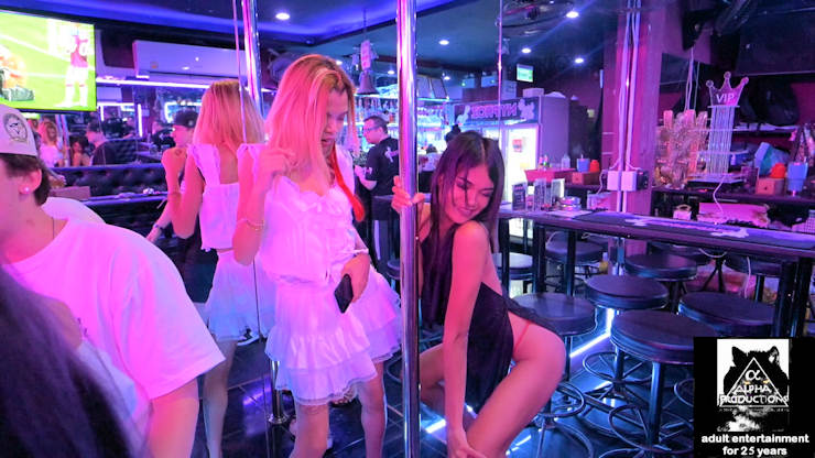picture of two very well put together Thai ladies, Fern and Mali dancing here at the Soi Six Nymphoz Bar